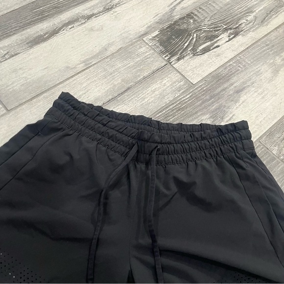 Athleta Baja Short 2.0 Laser Cut Shorts Lightweight Drawstring Zipper Shorts 2 - Picture 5 of 10